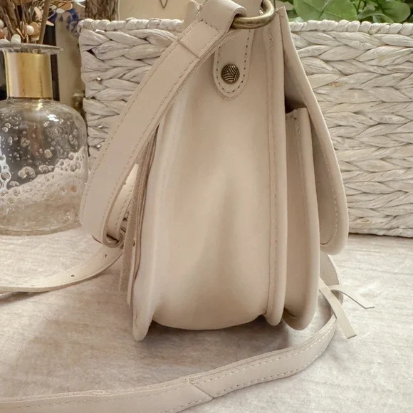 The Sak Playa Leather Saddle Bag - Picture 10 of 11